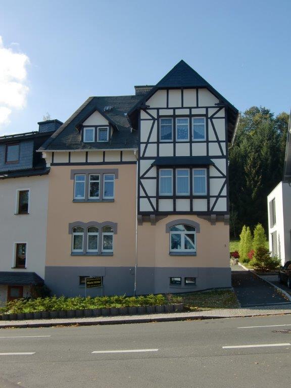 Fassade Mehrfamiliehaus Bad Lobenstein  fertig